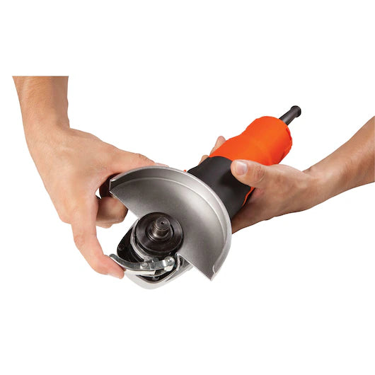 Esmeril angular 4 1/2'' 820W Black+Decker