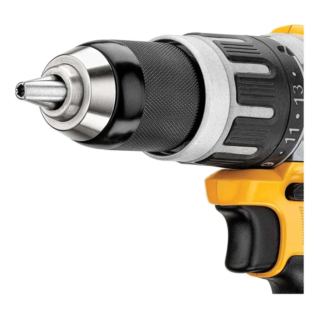 Taladro Percutor Inalámbrico 20V DCD796D2-B2